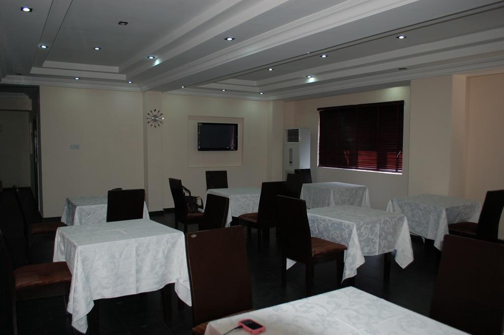 Knightsbridge Hotel Ikeja Dış mekan fotoğraf