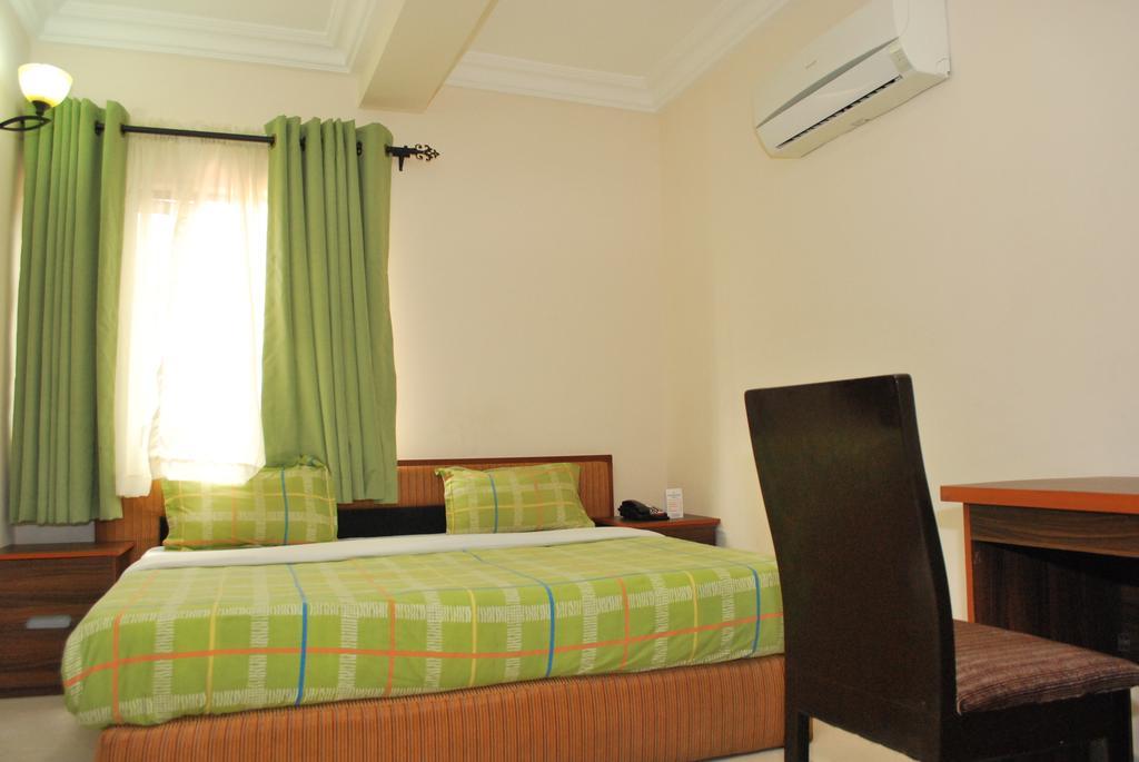 Knightsbridge Hotel Ikeja Dış mekan fotoğraf