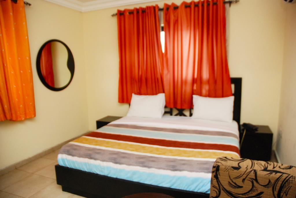 Knightsbridge Hotel Ikeja Dış mekan fotoğraf