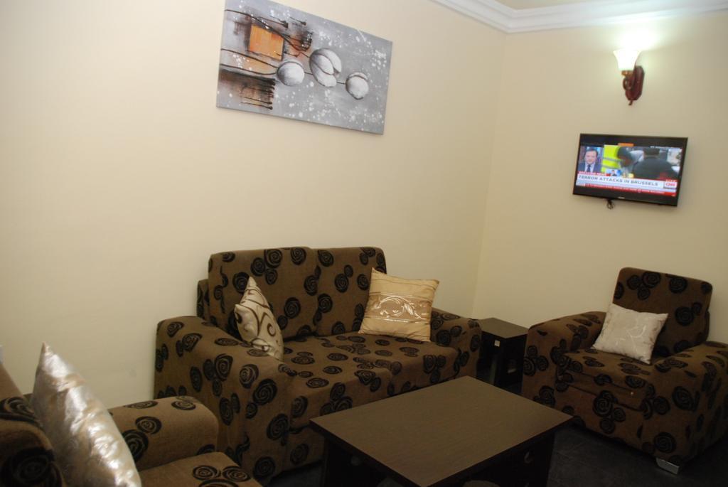 Knightsbridge Hotel Ikeja Dış mekan fotoğraf