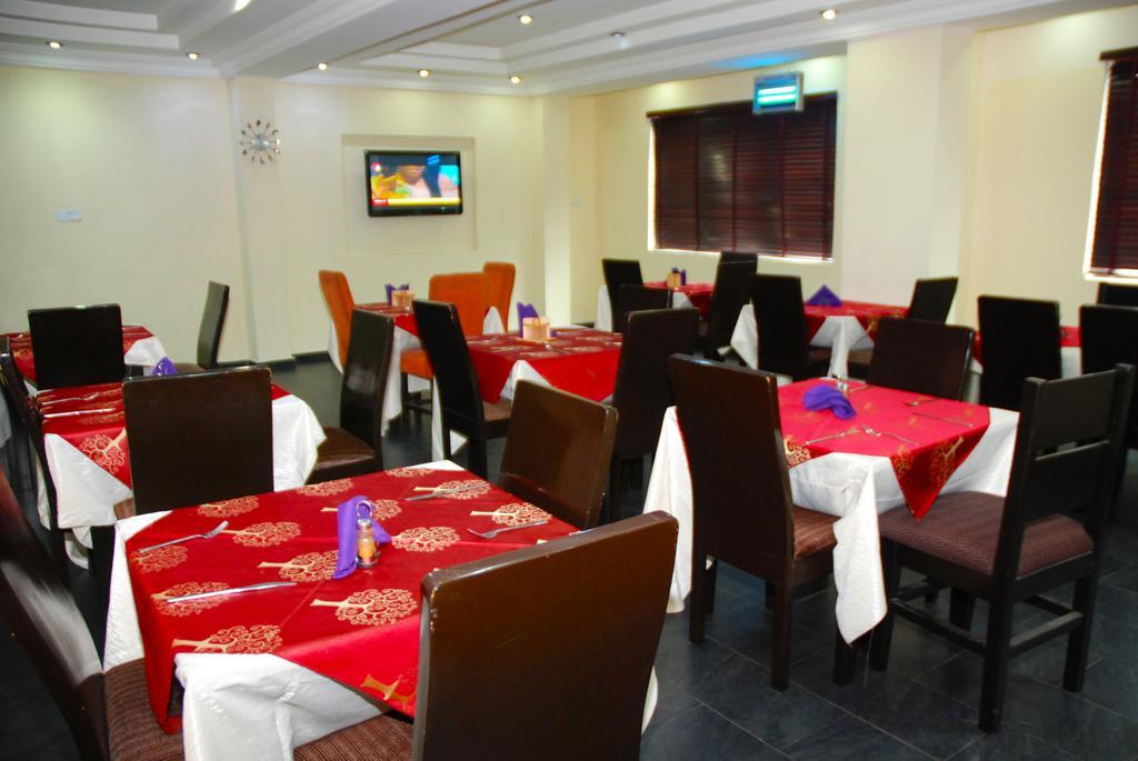 Knightsbridge Hotel Ikeja Dış mekan fotoğraf